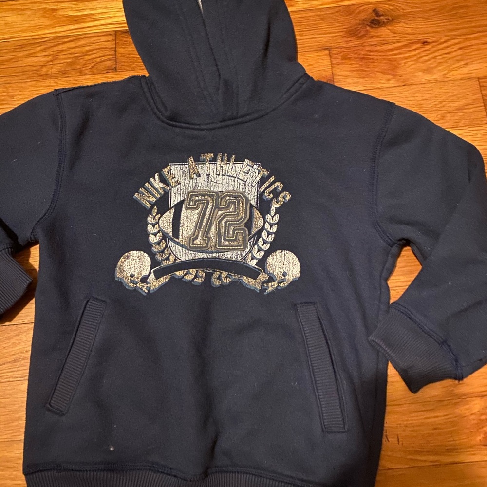 Nike hooded sweatshirt size 6